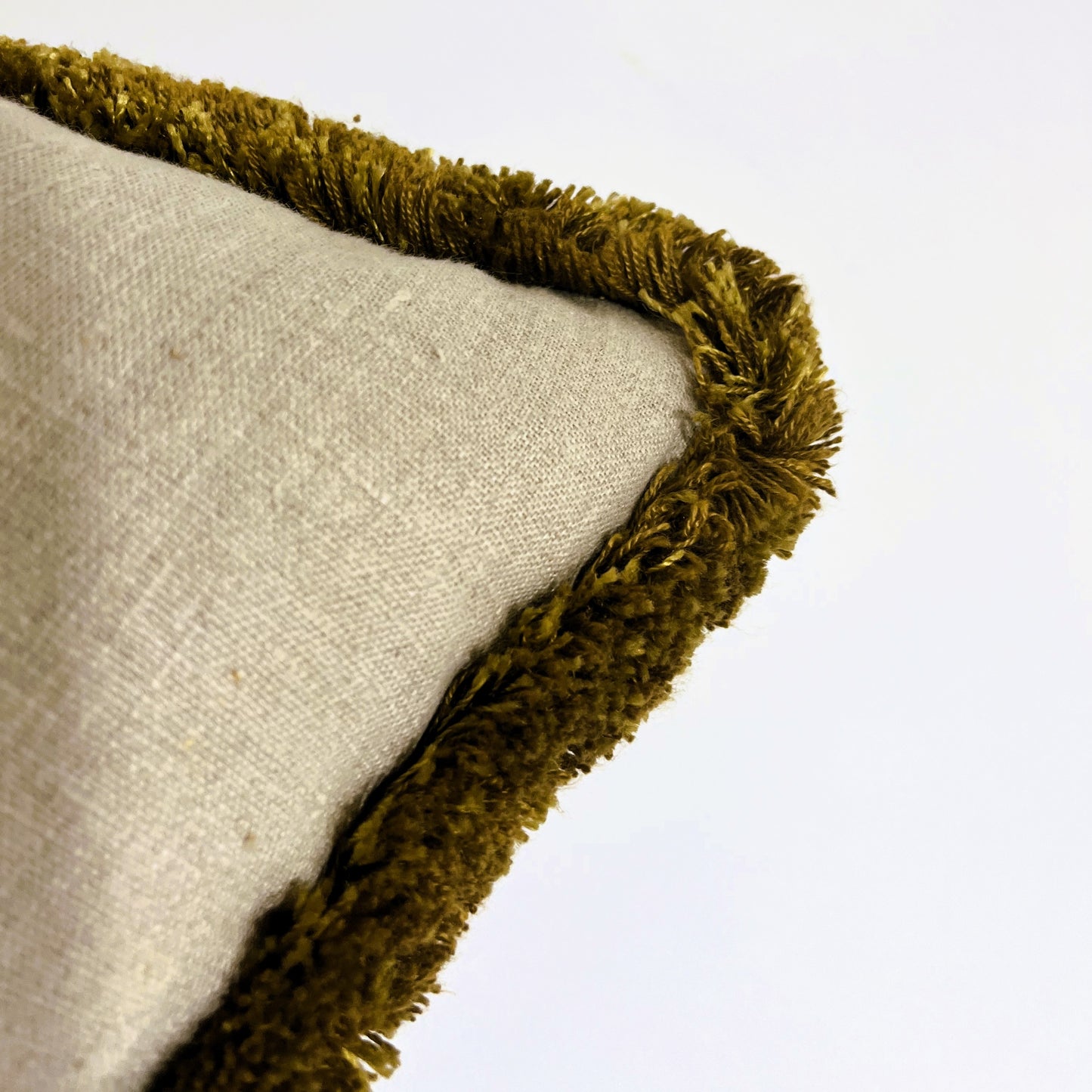 Cushion Busy Acacia
