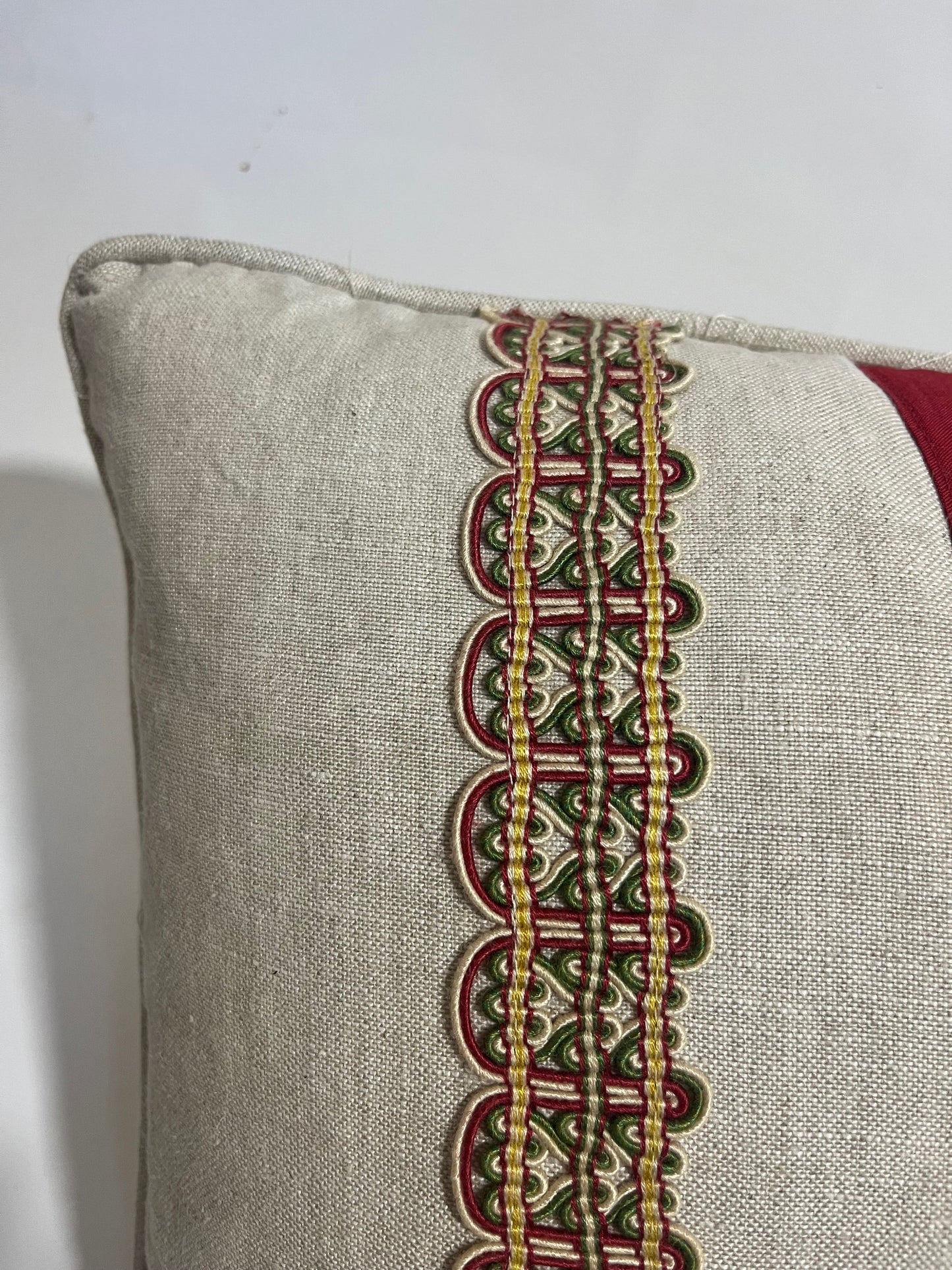 Cushion  central silk panel