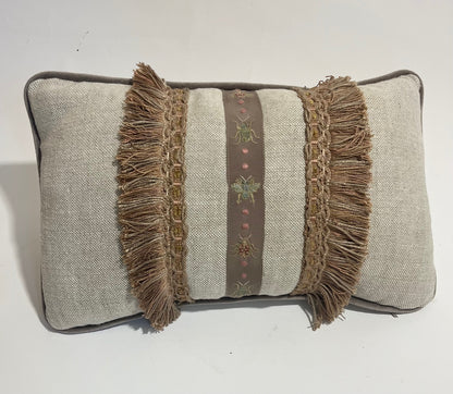 Cushion Baker & Gray embroidered ribbon.