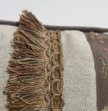 Cushion Baker & Gray embroidered ribbon.